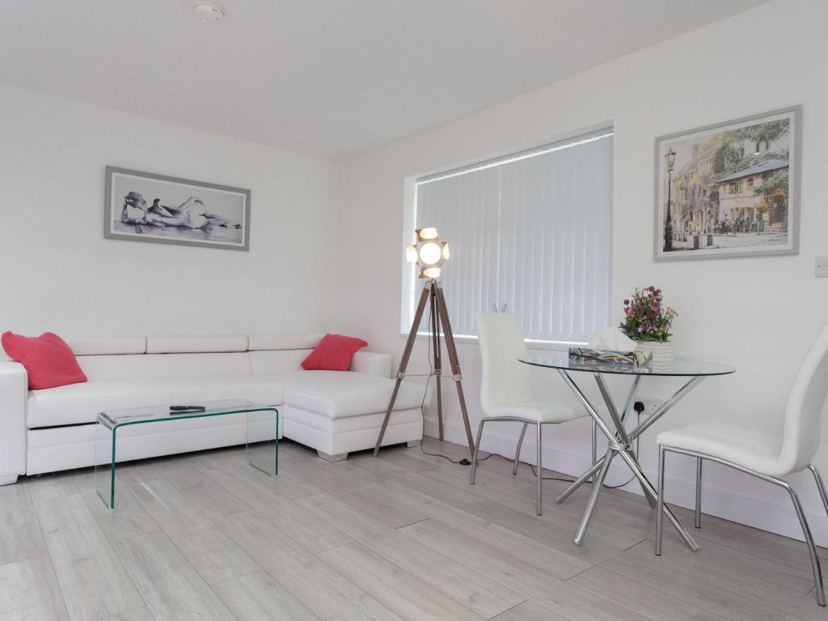Live In Leeds Greenhill Bungalows Экстерьер фото