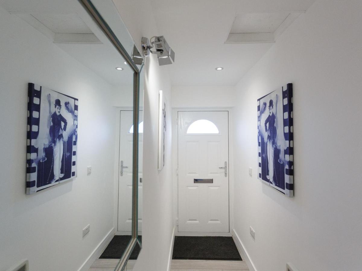 Live In Leeds Greenhill Bungalows Экстерьер фото